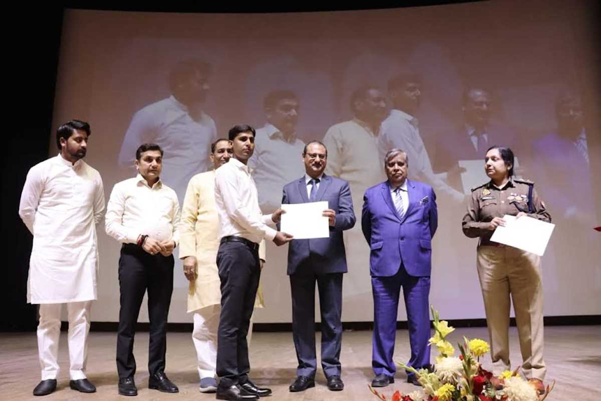 उपनिरीक्षक एवं समकक्ष पदों पर चयनित कुल 687 अभ्यर्थियों को मिले नियुक्ति पत्र उपनिरीक्षक एवं समकक्ष पदों पर चयनित कुल 687 अभ्यर्थियों को मिले नियुक्ति पत्र